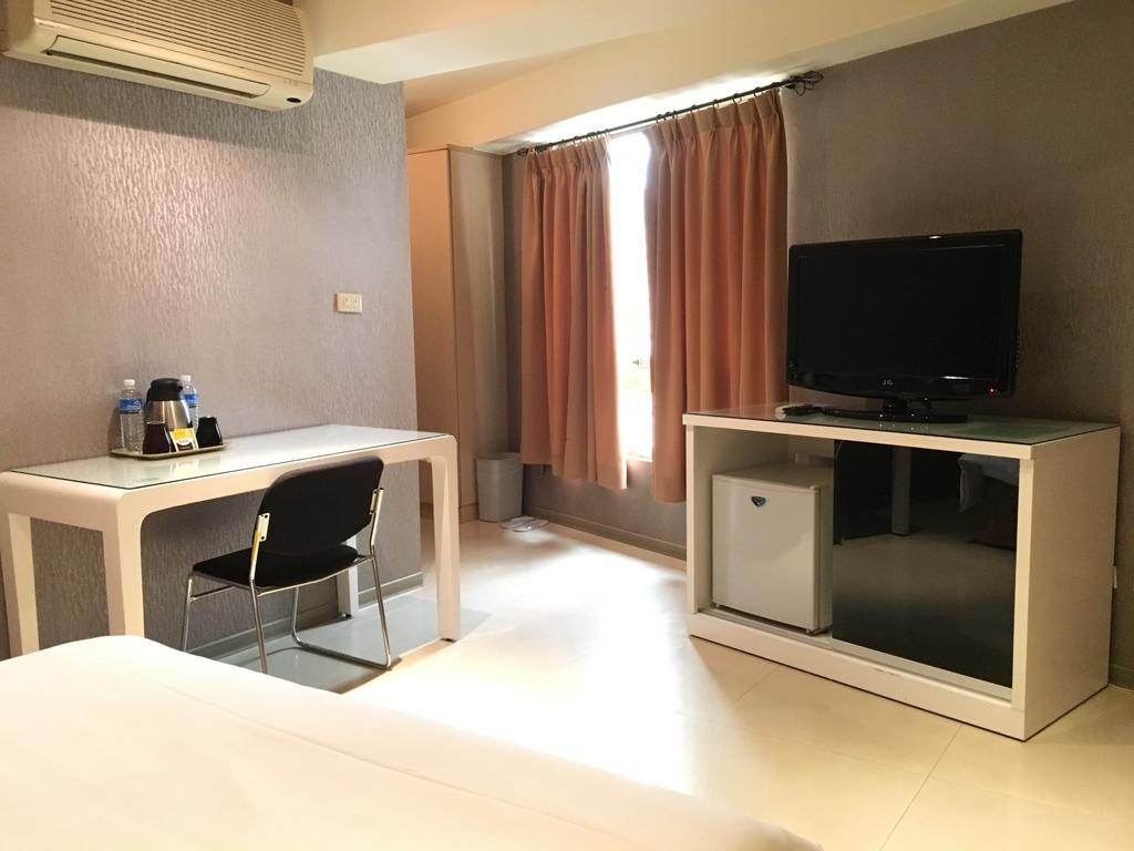 Daylight Hotel Джунхъ Екстериор снимка