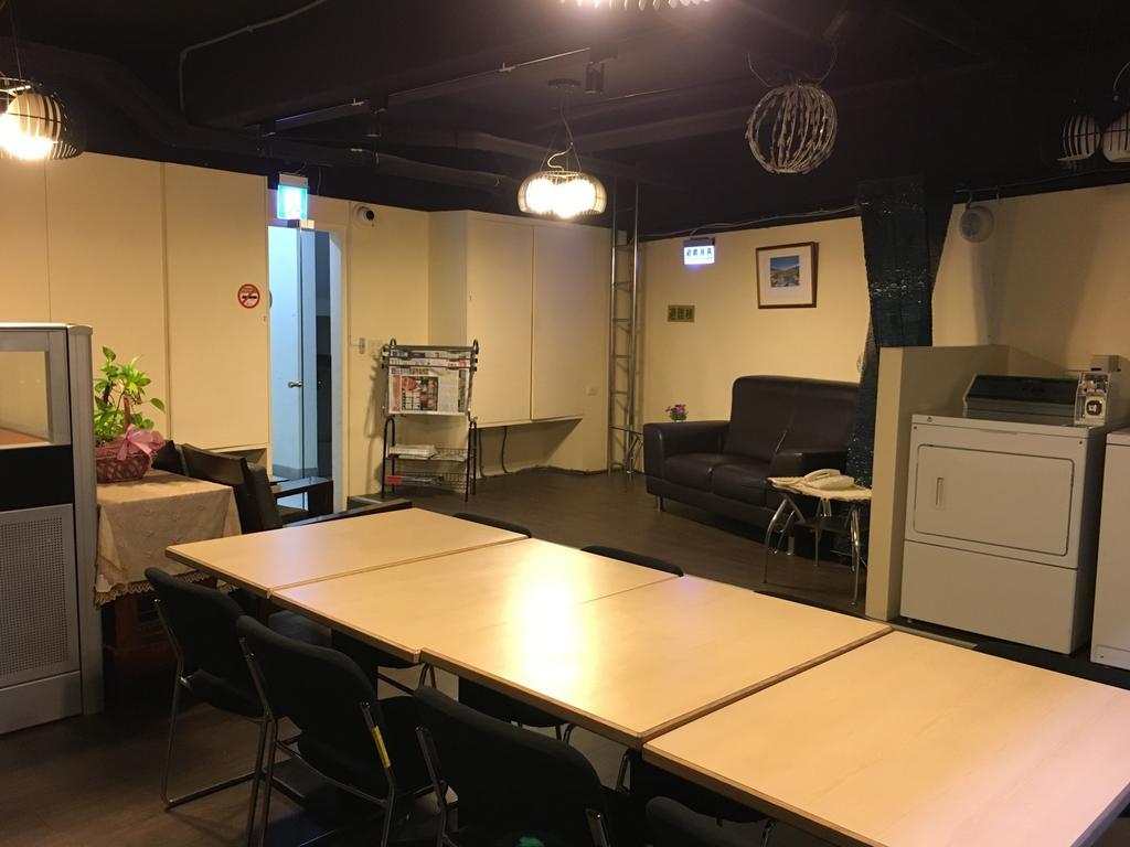 Daylight Hotel Джунхъ Екстериор снимка