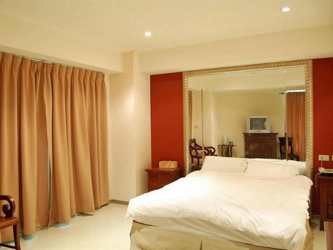 Daylight Hotel Джунхъ Екстериор снимка